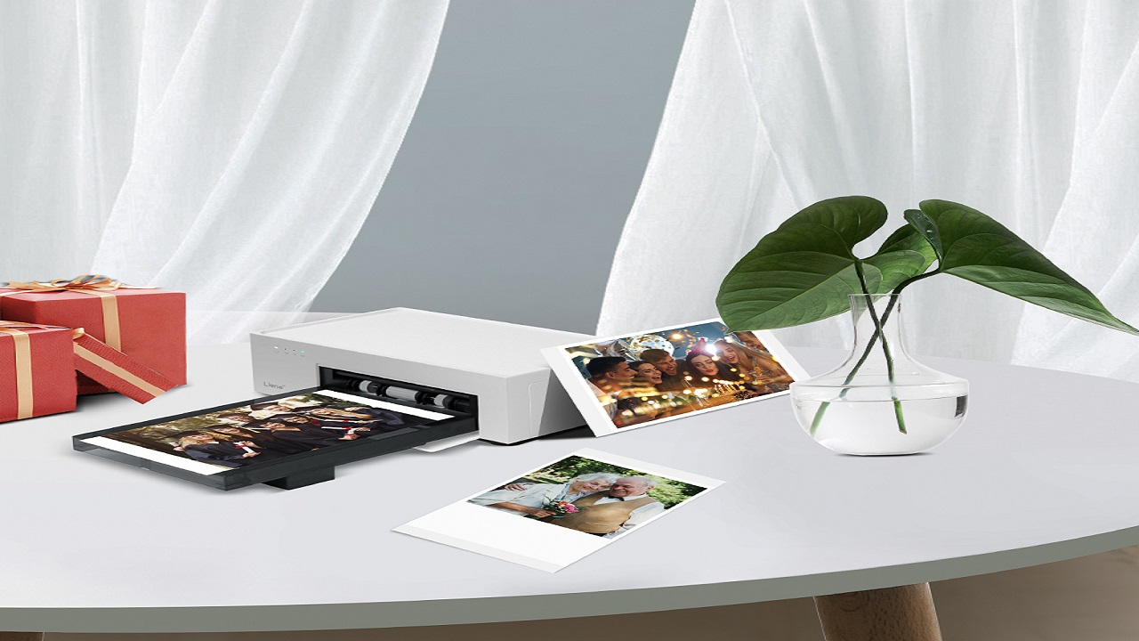 How Liene’s Instant Photo Printer is Perfect for Printing Locket-Sized Photos